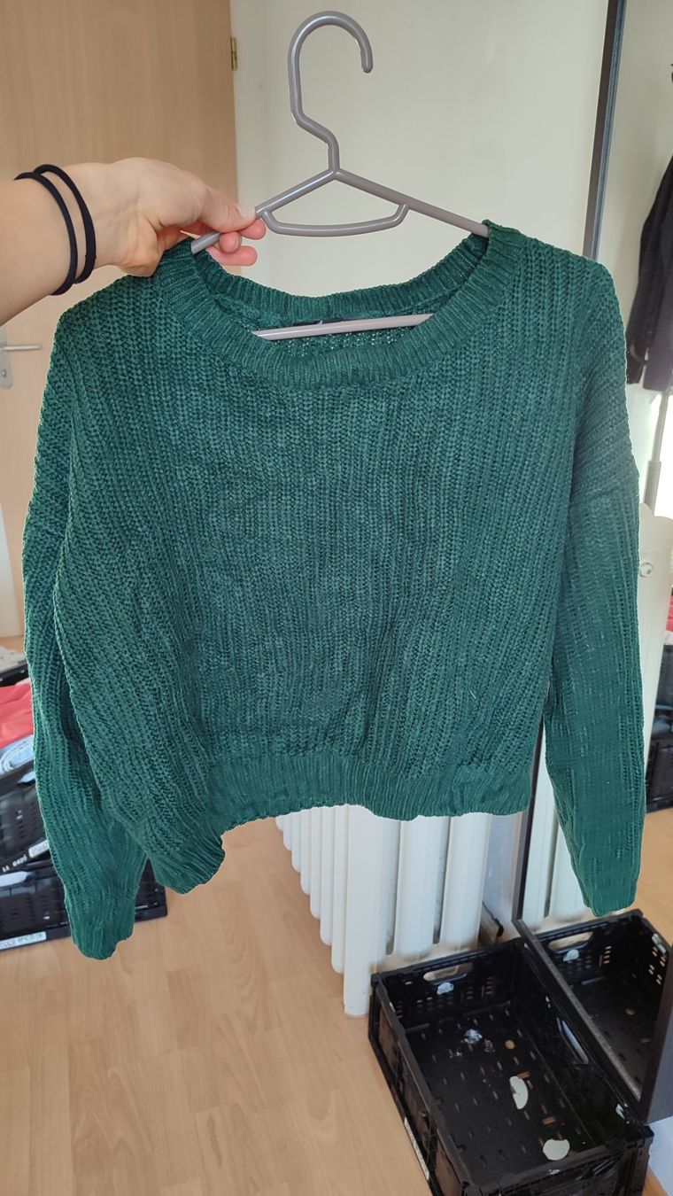 H&M Pulls & Sweat-shirts: Pullover, Gr. S-M, Set: 8 Stk. – Neuf (Voir description) à Zürich par nic_xm7s 8