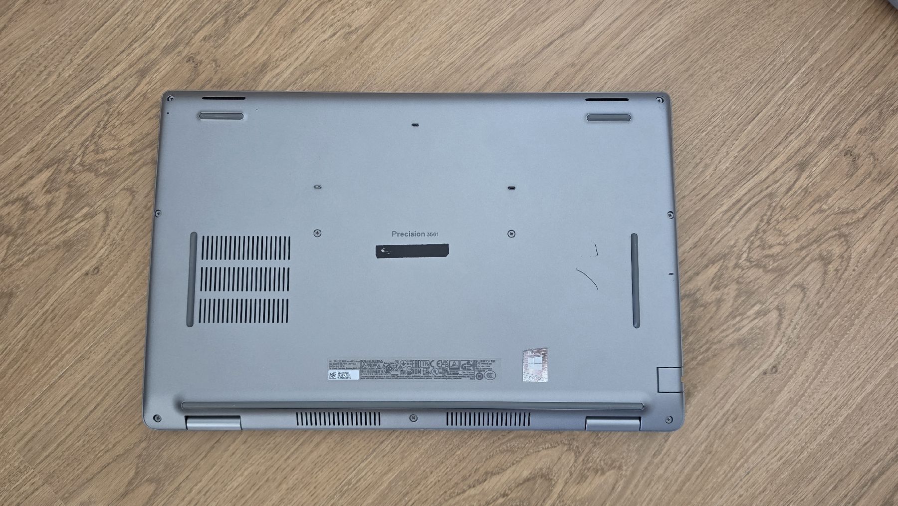 Dell Portables: Laptop Dell Precision 3561 – D'occasion à Genève par Rogue-Naboo-21 4