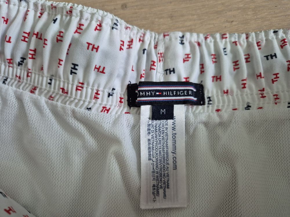 Tommy Hilfiger Hosen: Tommy Hilfiger Shorts/Badeshorts – Gebraucht aus Aeugst am Albis von miizli 2