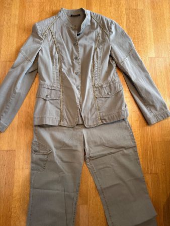Hose (Gr. 40) und Jacke (Gr. 42) von Apanage