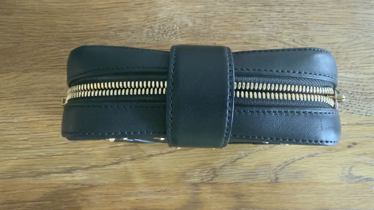 Mcm Borse: MCM Black Coated Canvas and Leather Studded Camera Bag – Nuovo (secondo la descrizione) da Dübendorf venduto da Dave702 3