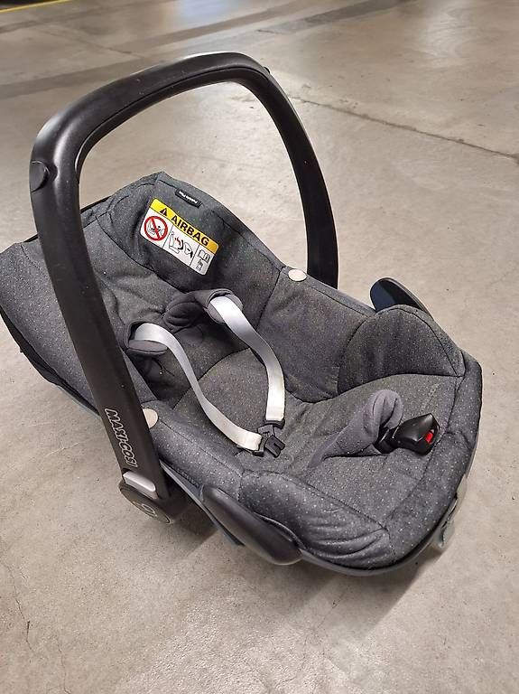 Seggiolini per auto: Maxi-Cosi ink. Isofix – Usato da Gossau venduto da sauerstoff84 1