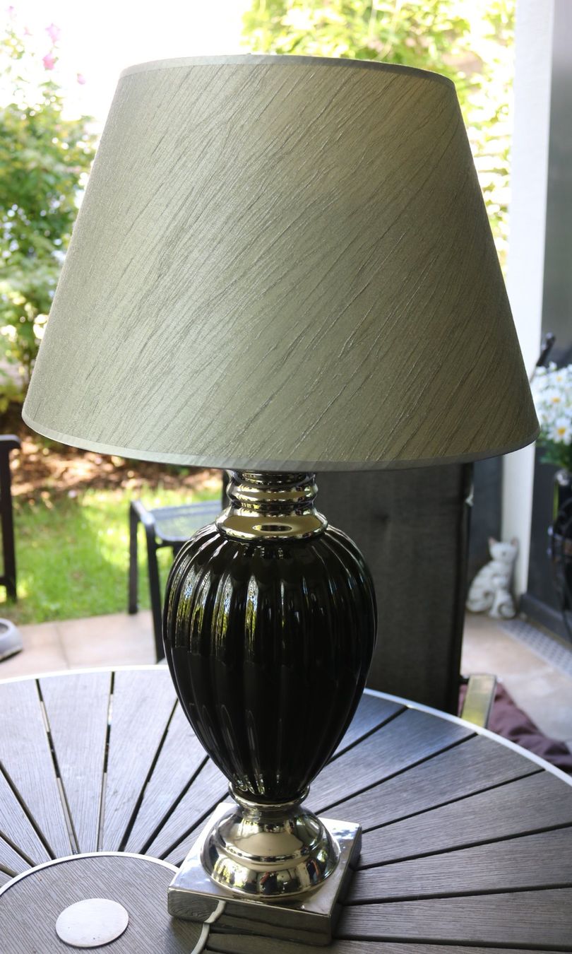 Lampade: Wunderschöne Retro-Tischlampe – Usato da Frick venduto da Emma2026
