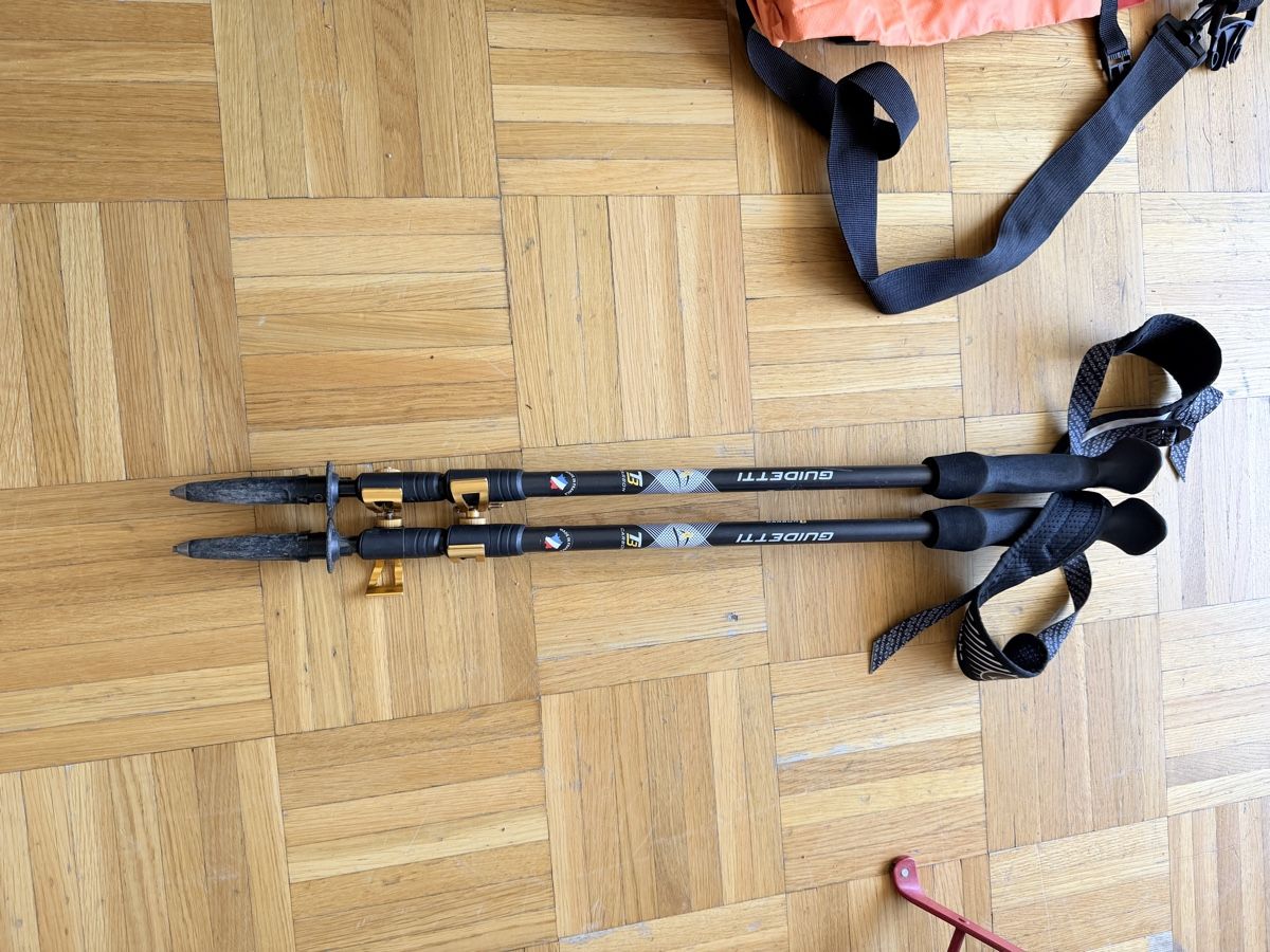 Bastoncini da trekking: Trekking Poles Guidetti Adjustable Excellent Condition – Usato da Villars-sur-Glâne venduto da ext_5h55