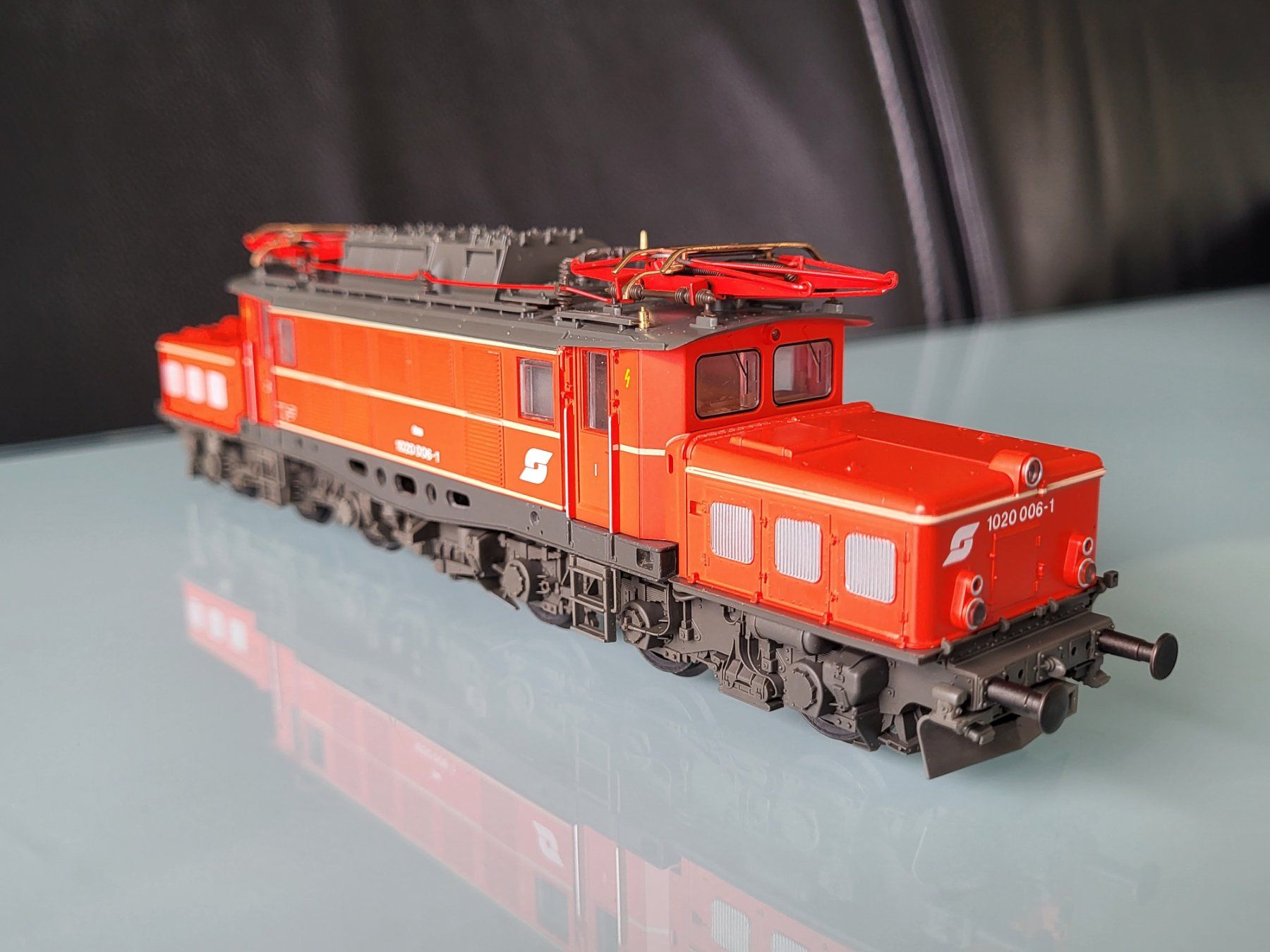 Roco Trains électriques: H0  ROCO  ÖBB  1020 006-1 – D'occasion à Oberburg par sensetal