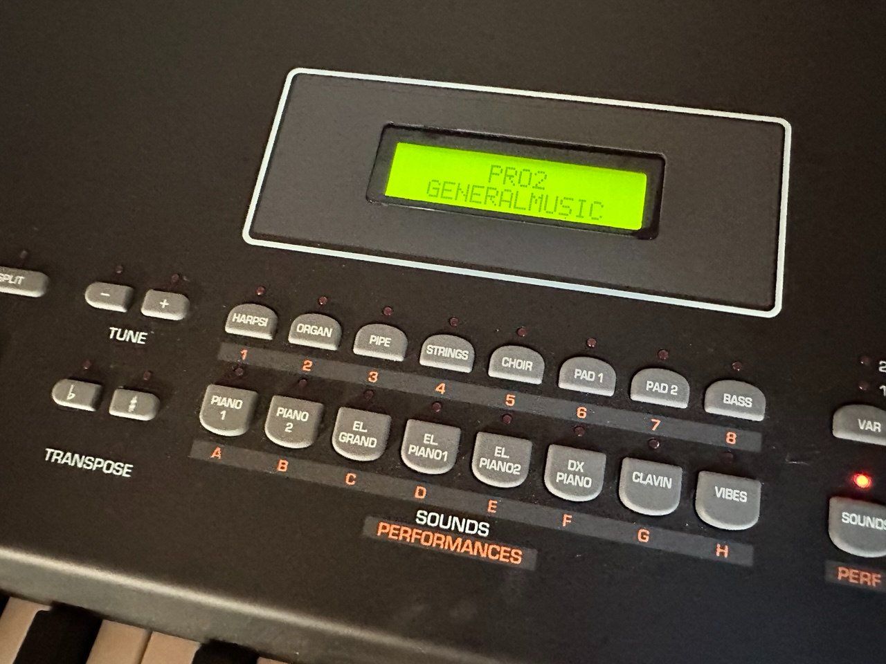 Strumenti musicali: GEM Pro 2 E-Piano + WK2 MIDI-Arranger + 3 Pedale + Noten – Usato da Fribourg venduto da Margaret18 6
