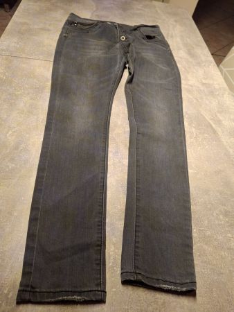 Pantalon jeans 70% coton taille 36 marque Chicorée