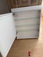 Schneider Spiegelschrank weiss neuwertig