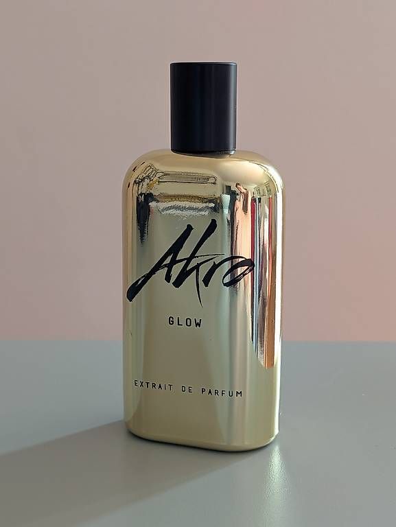 Parfums & Eau de Toilette: Parfum Glow Akro, 100ml – D'occasion à Bern par JessJako