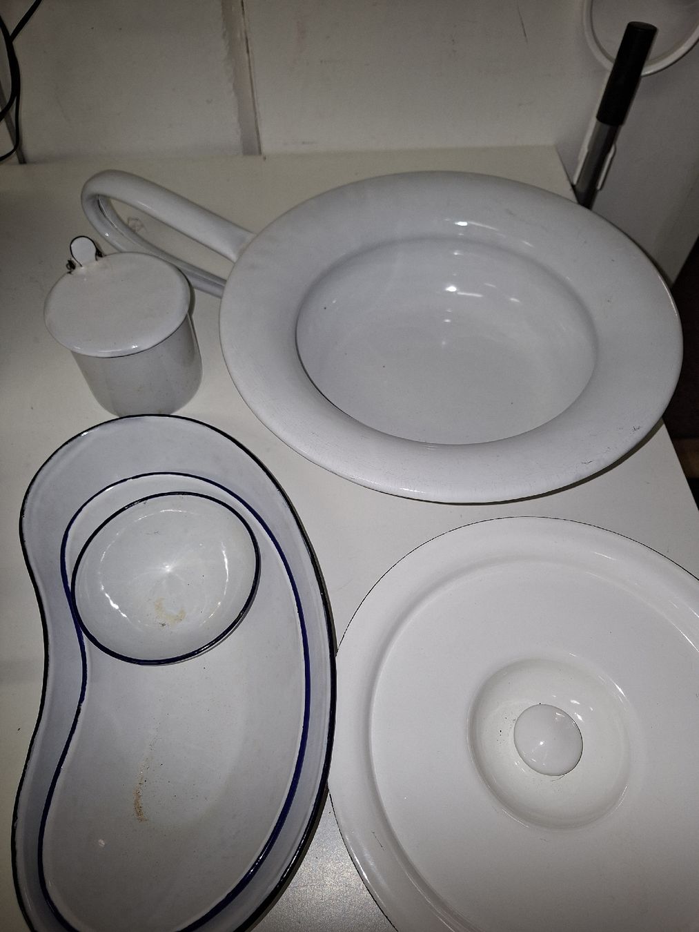 Services de table: Emaille Geschirr Set – D'occasion à Liebefeld par Turi-53 2