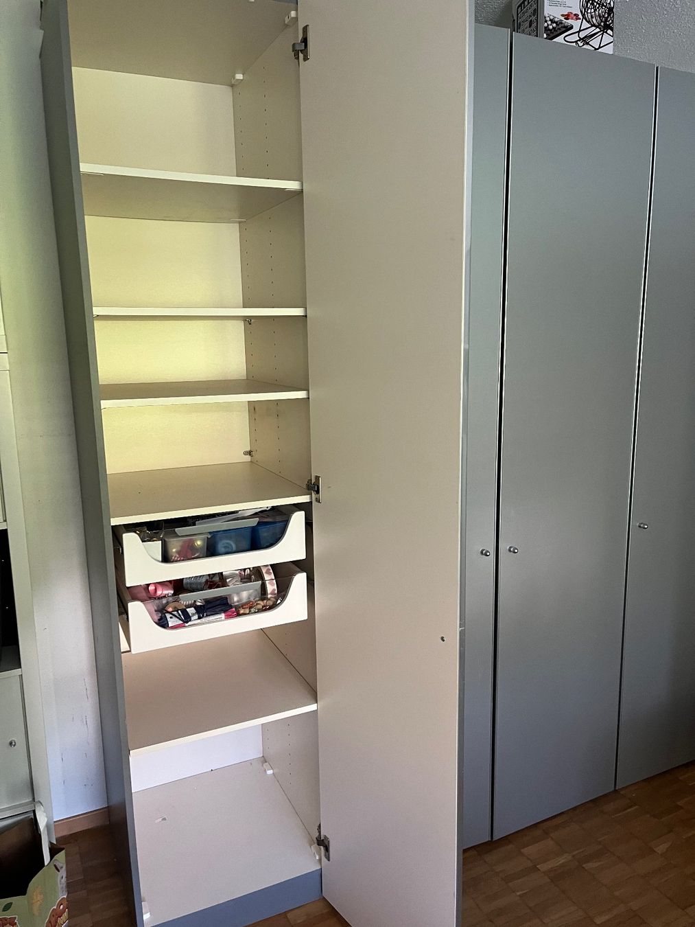 Interio Armadi: 4-Türen-Schrank (Interio) – Usato da Oberrieden venduto da Campi9 1