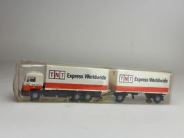 HR- Wiking MAN WechselkofferLastzug TNT