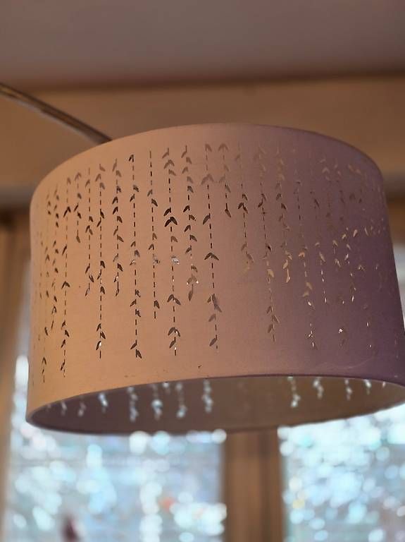 Lampade: A vendre lampadaire  – Usato da Lausanne venduto da calin06