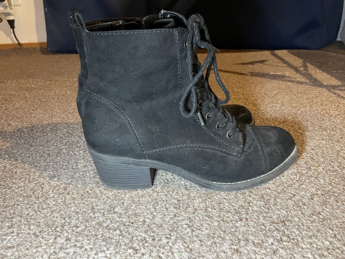 Dosenbach Scarpe da donna: Bottines noires à lacets – Usato da St-Légier-Chiésaz venduto da Athenae 3