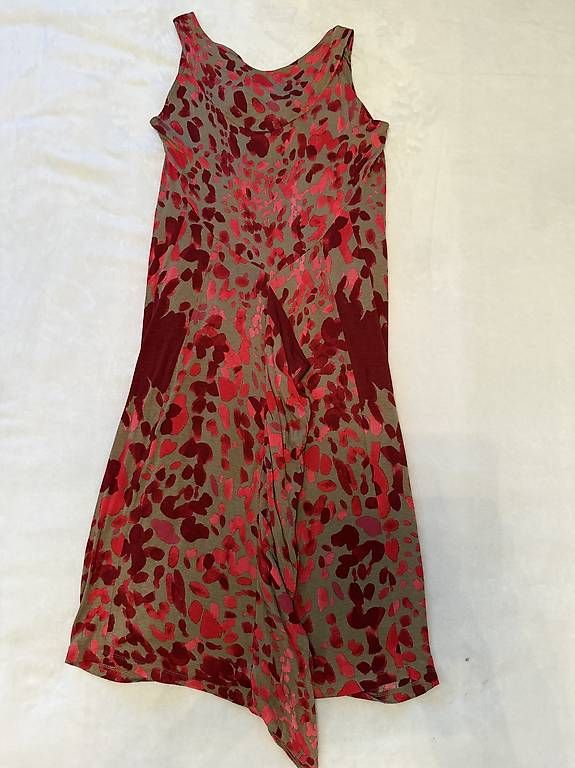 Vestiti: Kleid Rot Isabel De Pedro – Usato da Füllinsdorf venduto da Rivai 2
