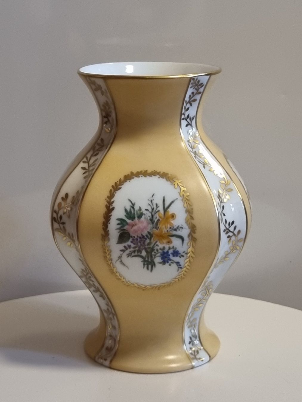 KPM Vasi & Recipienti: Royal KPM Bavaria Vase handbemalt 1994 – Usato da Scharnachtal venduto da devin03 6