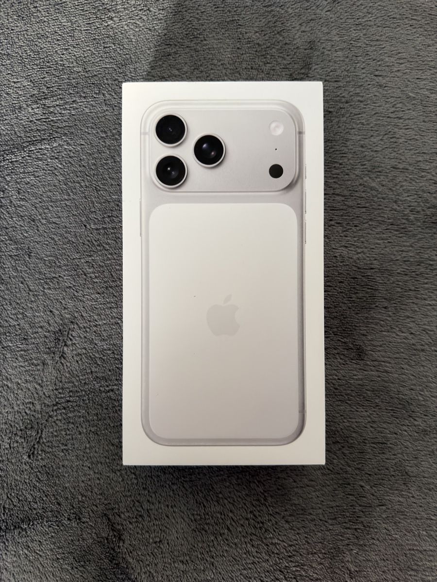 Apple Telefoni cellulari / Smartphones: Iphone 17 Pro Max 256GB NEU Silver – Nuovo e nell'imballaggio originale da Basel venduto da mar_jxt2