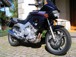 Yamaha TDM 850 -stabiles Motorrad für den Arbeitsweg mit MFK