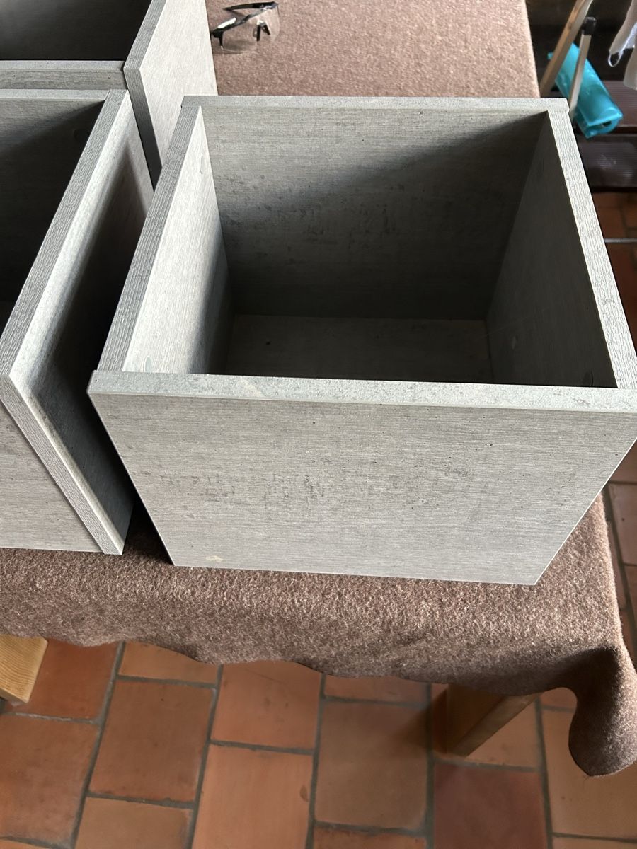 Scaffali: 3 graue Wandregale, Cube, Betonoptik – Usato da riedholz venduto da Briglemue 7