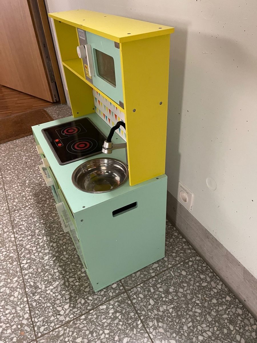 Janod Giocattoli: Janod Spielküche mit Accessoires – Usato da Zürich venduto da chemostat 7