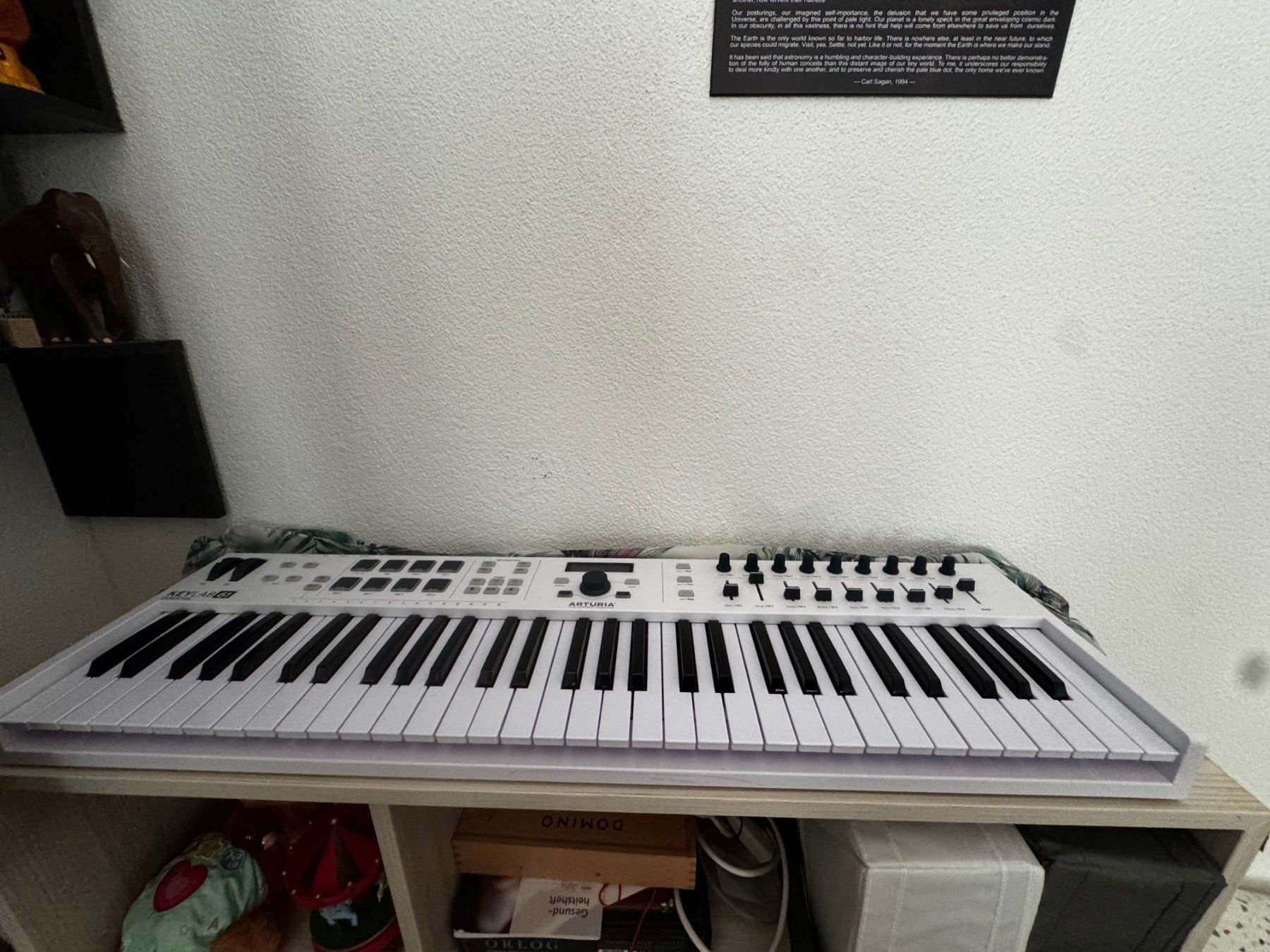 Arturia Musikinstrumente: Arturia KeyLab Essential MIDI 61 inkl. Keyboardstand – Gebraucht aus Obfelden von avi_j9vd 1