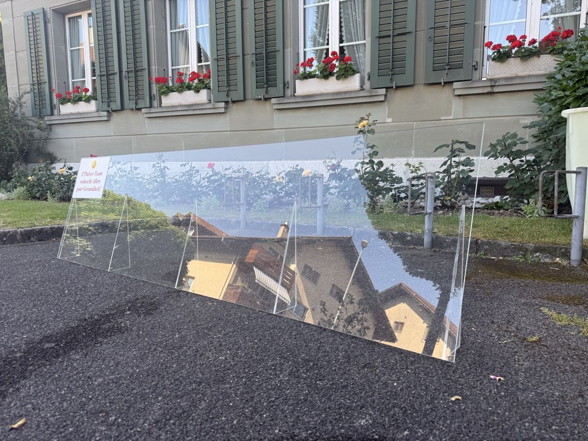 Wände & Decken: Schutzscheibe Plexiglas 205x56cm – Gebraucht aus Bätterkinden von rip2000 3