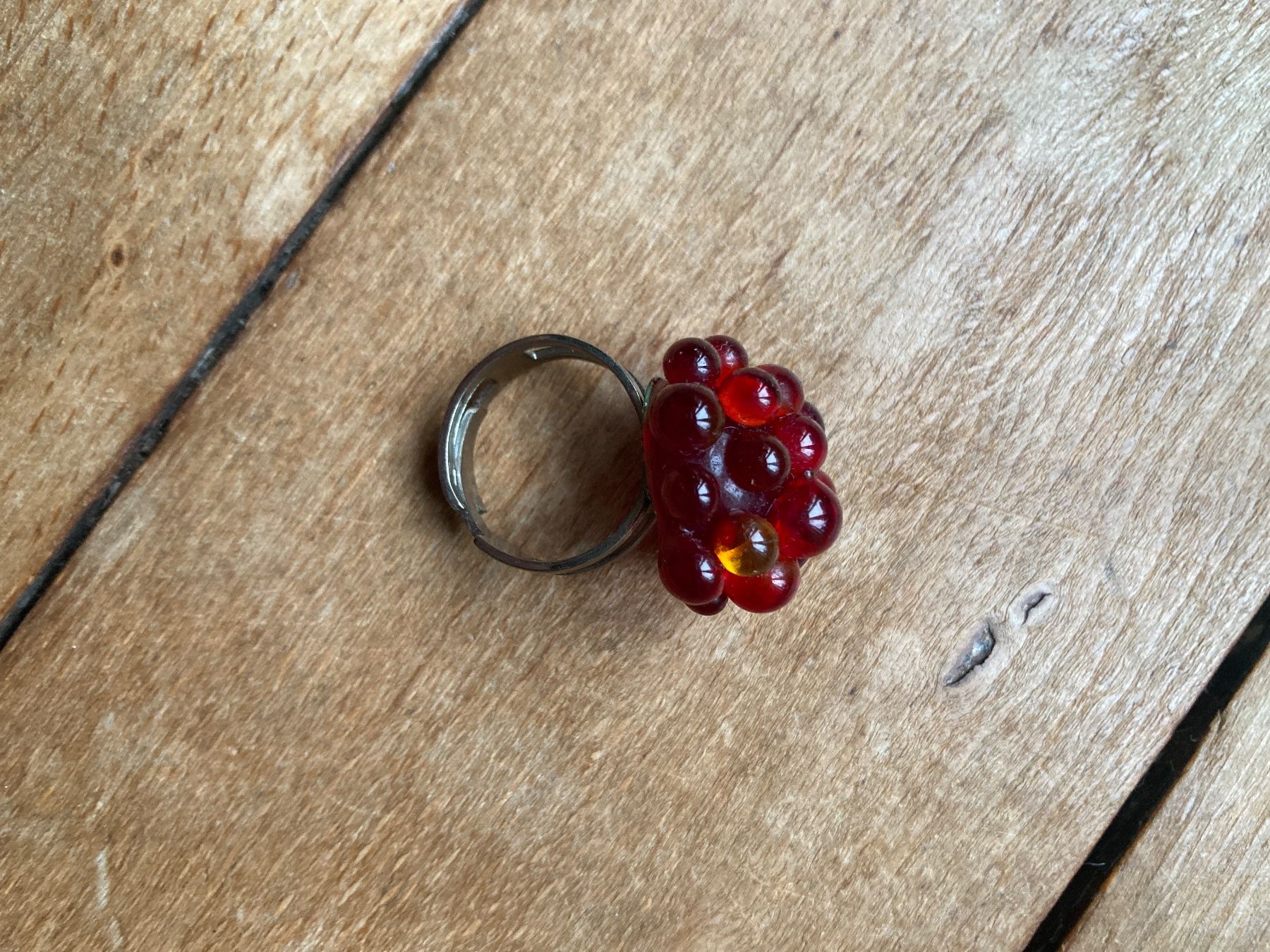 Anelli: Verstellbarer Ring mit Glasblume rot – Usato da Luzern venduto da nisssa