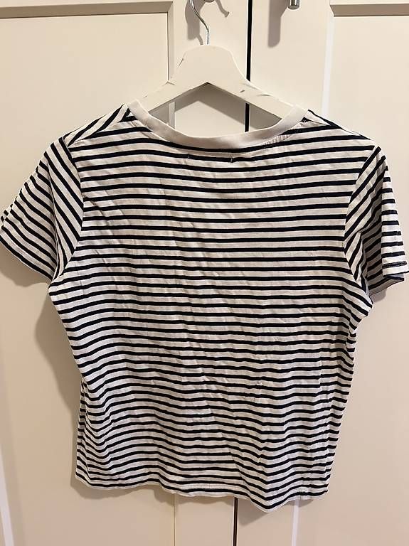 T-shirts: Pull&Bear T-Shirt Grösse L – D'occasion à Zürich par san_7n2l 2
