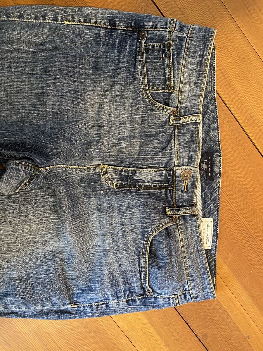 Tommy Hilfiger Jeans: tommy hilfiger jeans – Usato da Zürich venduto da ver_8jkn 1