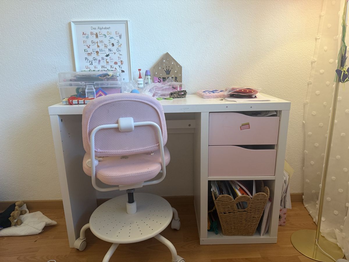 Bureaux: Kinder Schreibtisch – D'occasion à Buchs ZH par lucametro 1