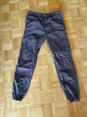 3 Stück Hosen Grösse 170/176 (40)