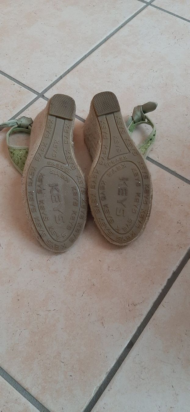Scarpe da donna: Scarpe con zeppa n.35 verdi – Nuovo (secondo la descrizione) da Zürich venduto da Irene000 2