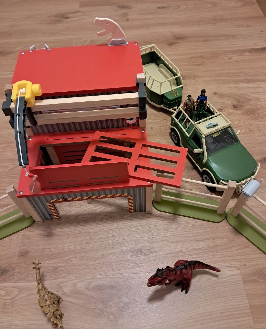 Giocattoli: Dinosaurierstation – Usato da Abtwil venduto da sabrina080 4