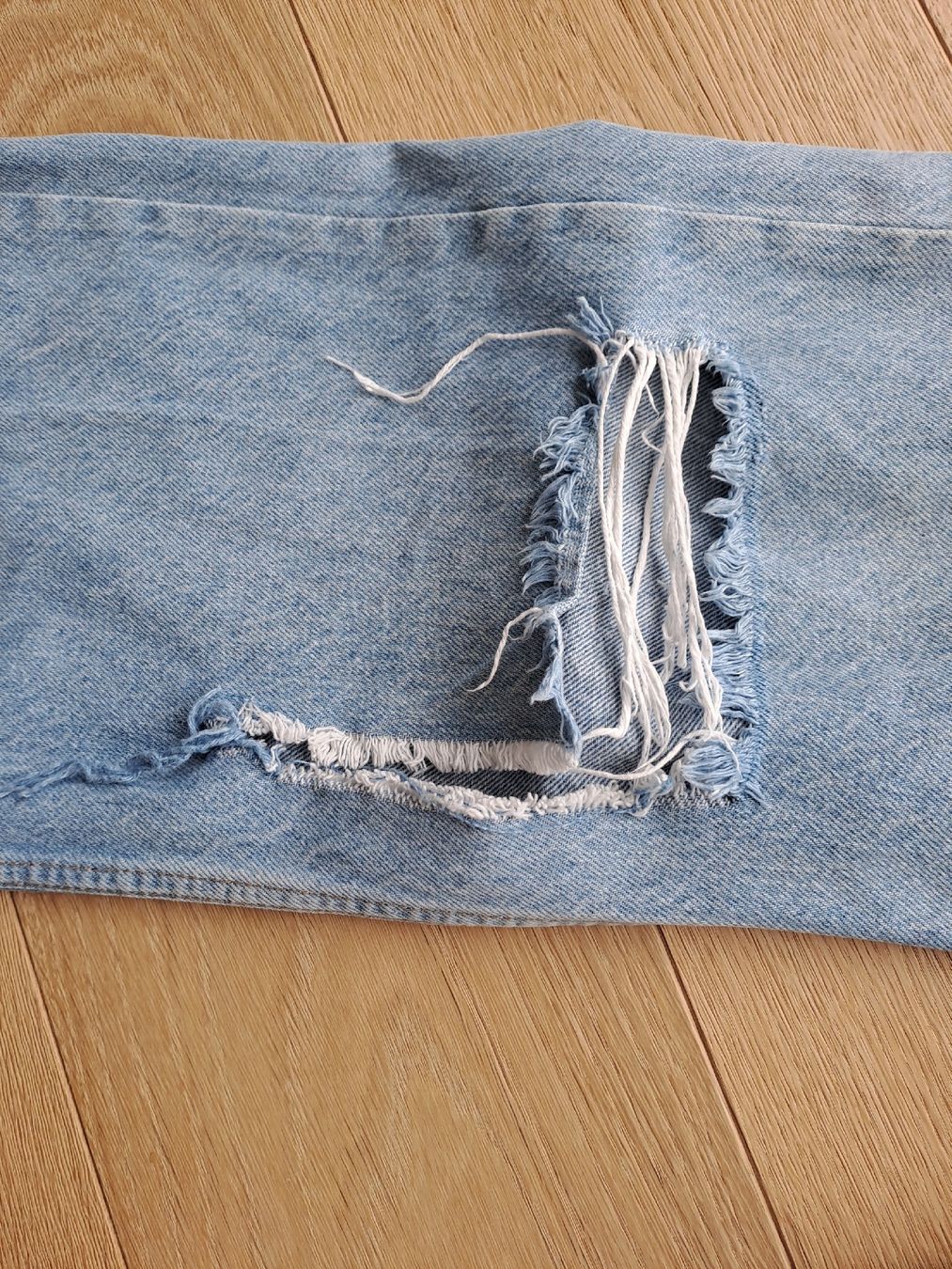 Mango Pantaloni: MNG Bootcut flared jeans mit Rissen – Usato da Kaltbrunn venduto da Koschka75 1
