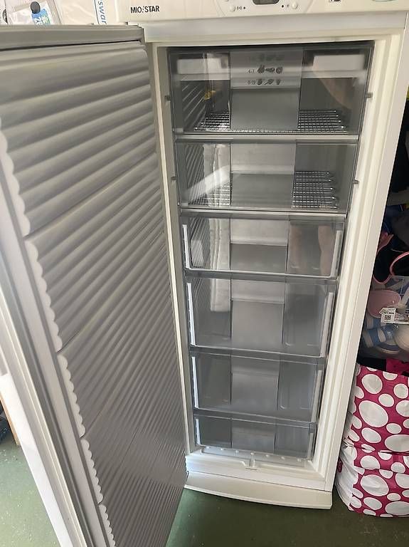 Congelatori: Miostar Tiefkühlschrank  – Usato da Rudolfstetten venduto da Besimi555 3