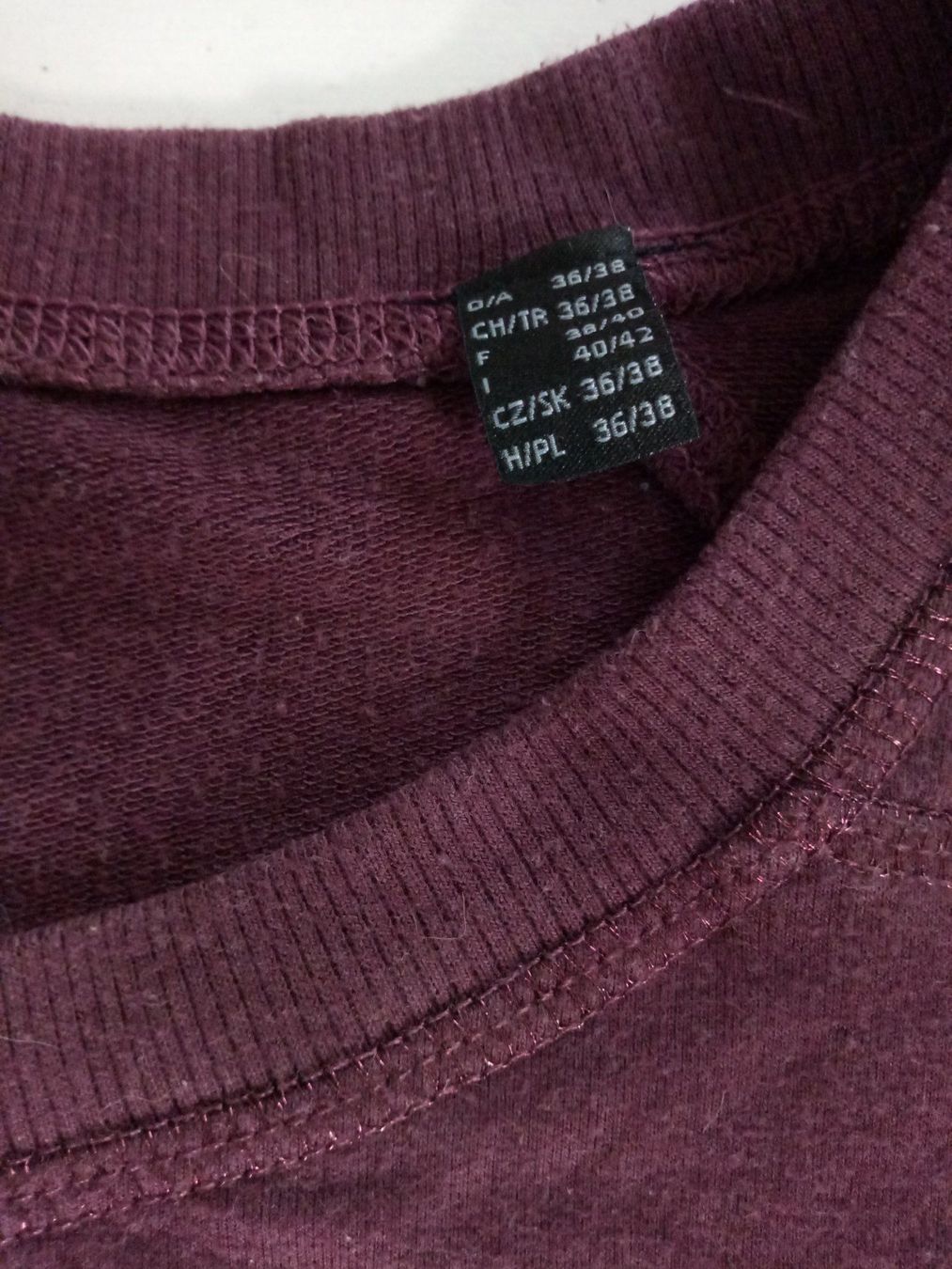 Pulls & Sweat-shirts: Tchibo Flügelpullover Grösse 36/38 Lila – D'occasion à Beckenried par Havacola 4
