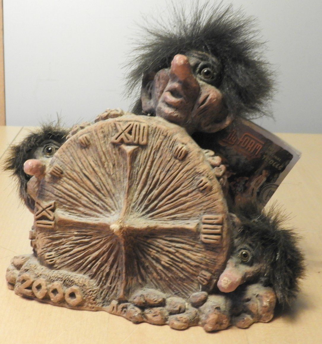 Statuette: TROLL , RARITÄT 2000 JAHR, MILLENIUM 2000 J. – Usato da Ettingen venduto da troll-mutter