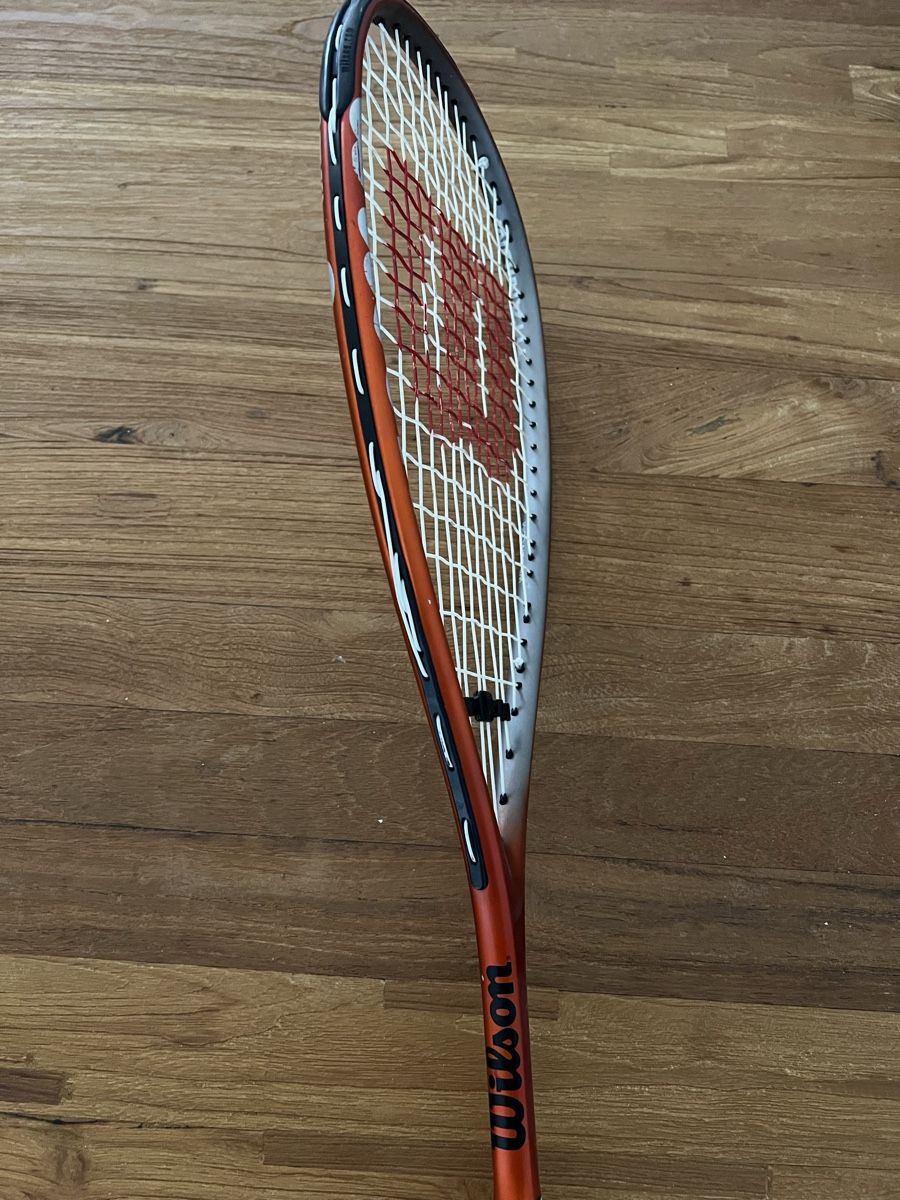 Wilson Racchette: 2 Squashschlaeger Wilson K Factor mit drei Squashbaellen – Usato da Buchs AG venduto da Balisto0 3