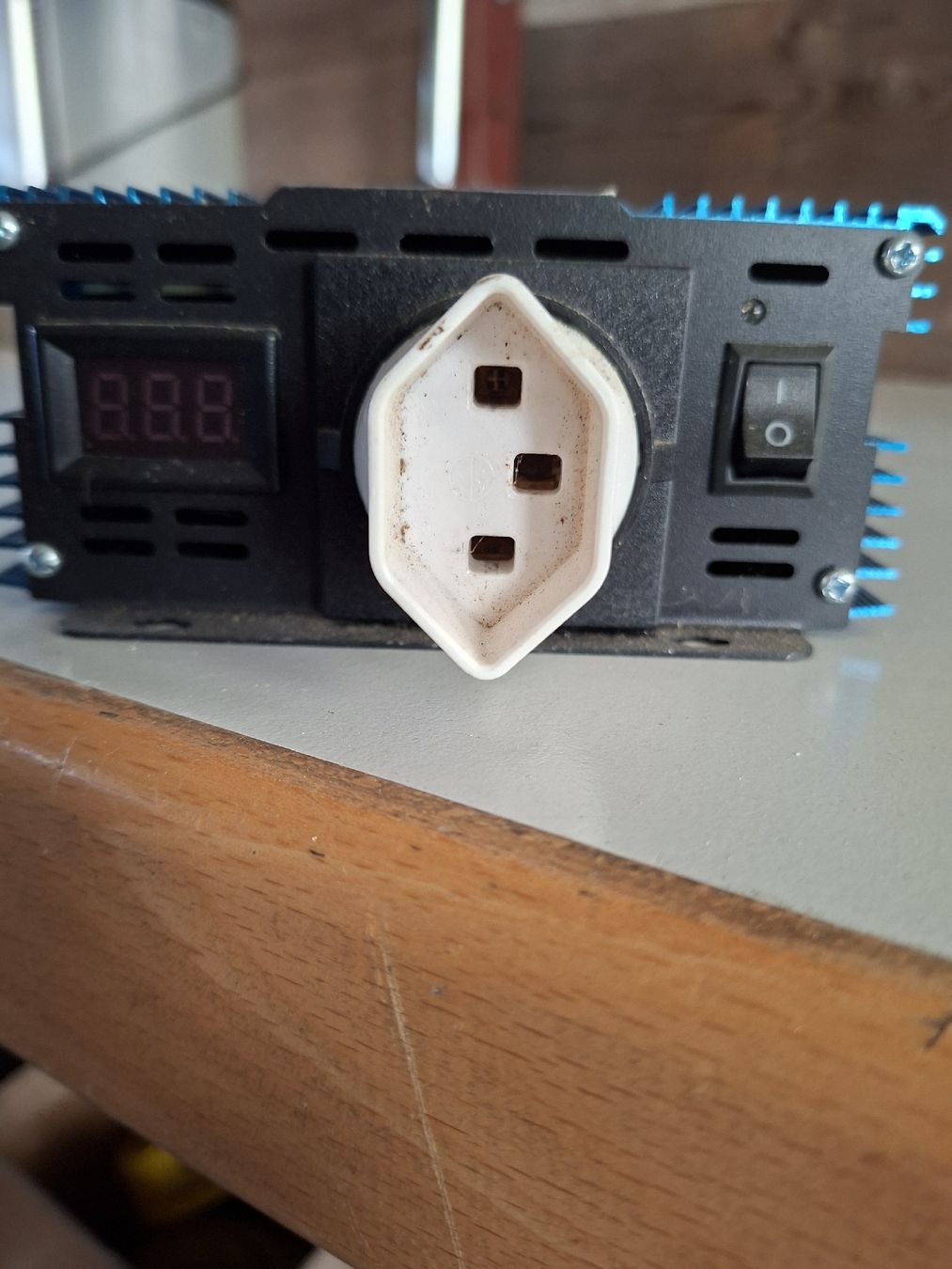 Elektronikbauteile: JJ Cycle Power Inverter 3000W – Gebraucht aus Oberhasli von Cortina 2