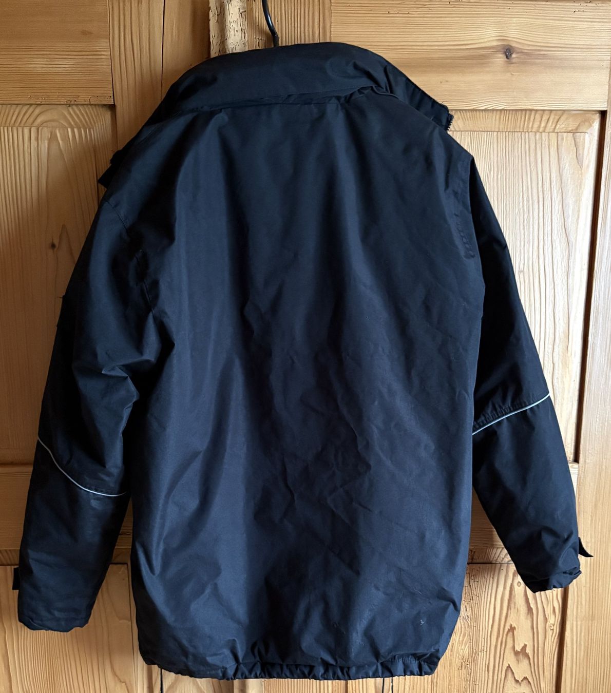 Giacche: Outdoorjacke mit Kapuze – Usato da Neukirch-Egnach venduto da Phion 9