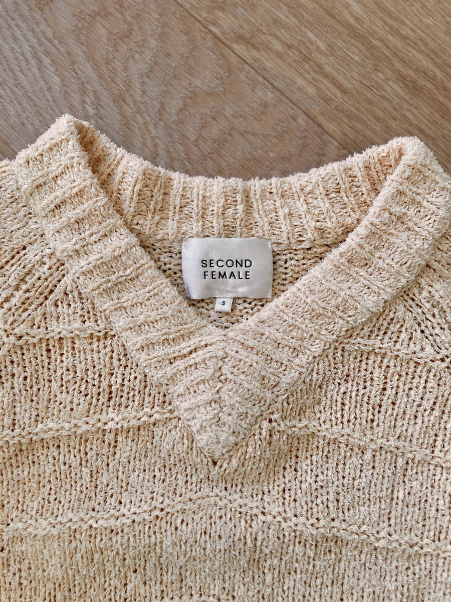 Maglioni & Felpe: Second Female Pullover, Farbe apricot, Gr. 36/ S, Topzustand – Usato da Luzern venduto da Binga01 1