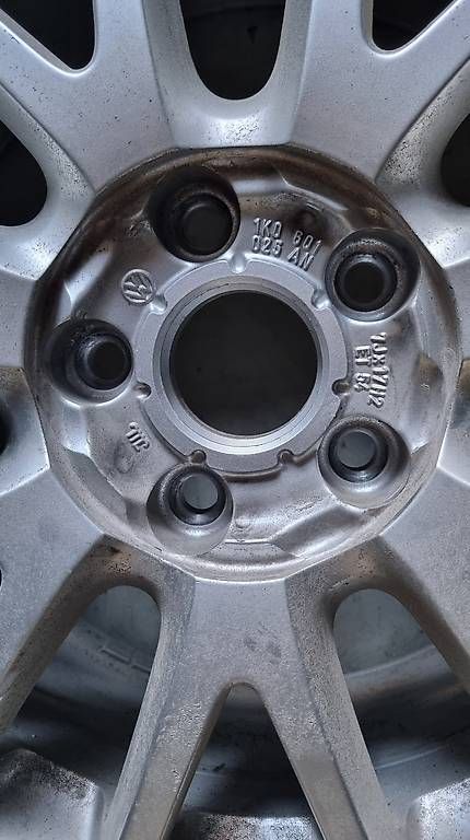 Volkswagen Pneumatici & Ruote complete: Roues d'origine VW - Ronal – Usato da Faoug venduto da jea_6l9b 1