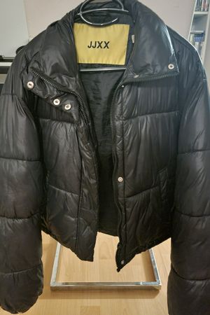 Warme Winterjacke JJXX, Grösse S, schwarz, guter Zustand