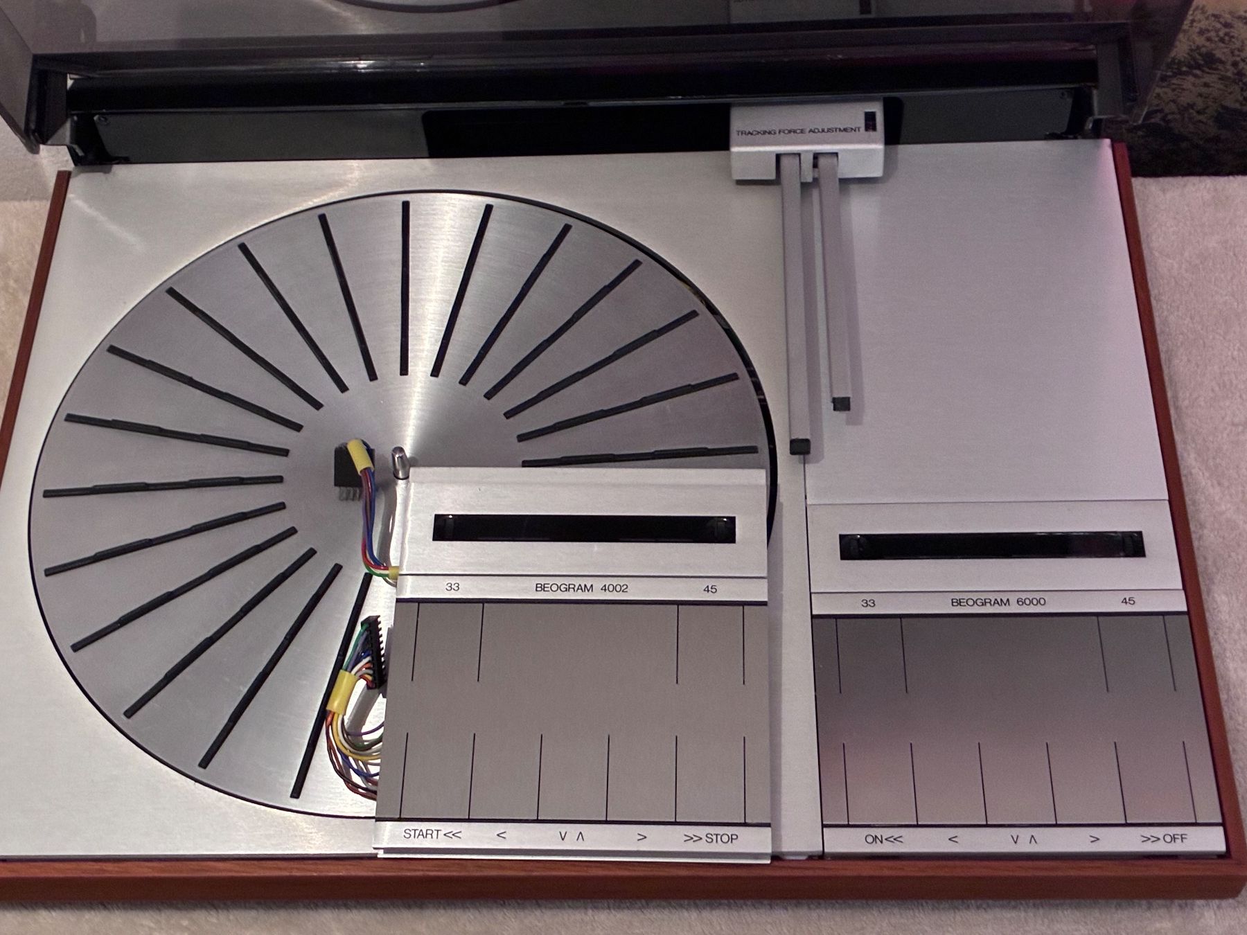 Bang & Olufsen Giradischi: Beogram 4002 original keyboard . – Usato da Zürich venduto da HiFiAtelier 2