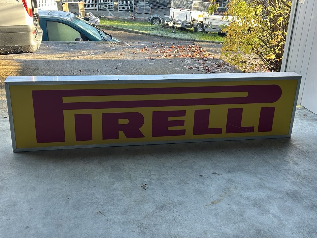 Pirelli Ecriteaux: Riesige Pirelli Werbung! – D'occasion à Starrkirch-Wil par charlywatson 2