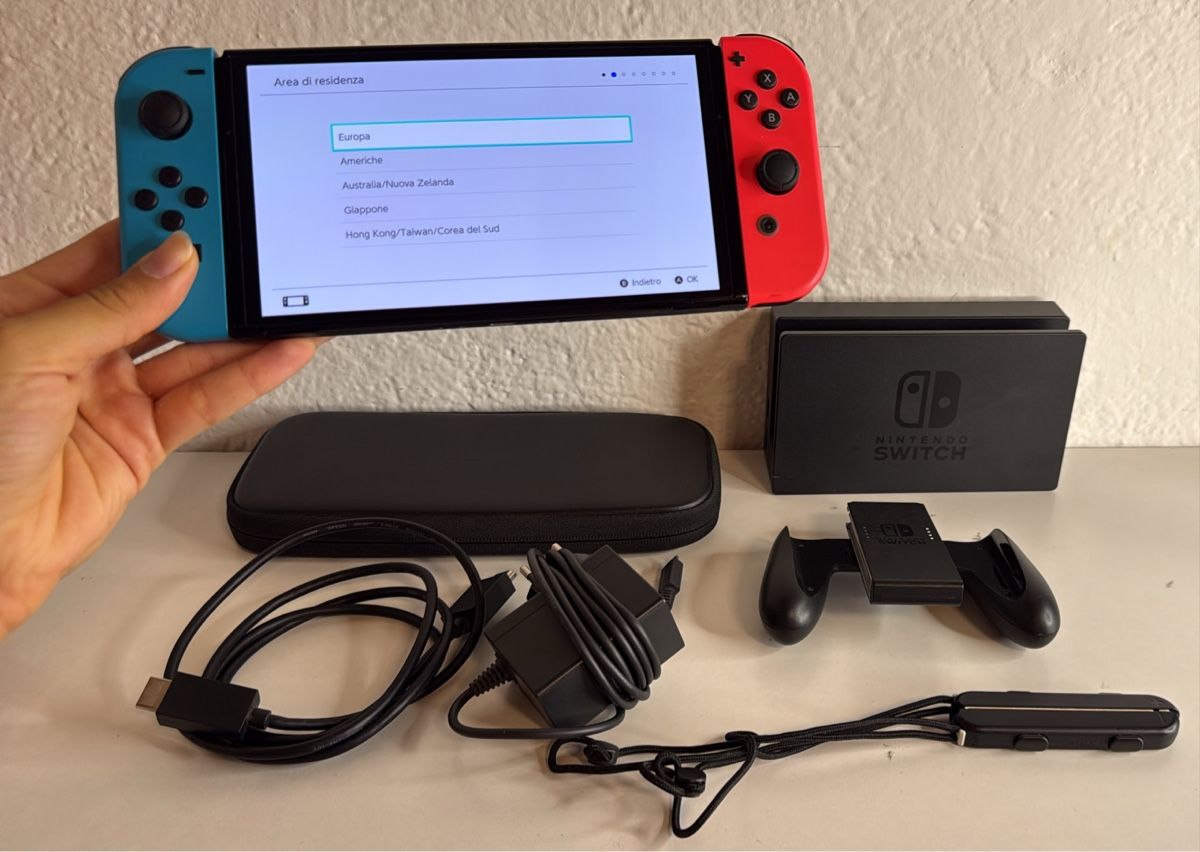 Nintendo Konsolen: Nintendo Switch OLED Console - Good Condition 🎮 – Gebraucht aus Ehrendingen von bubulence
