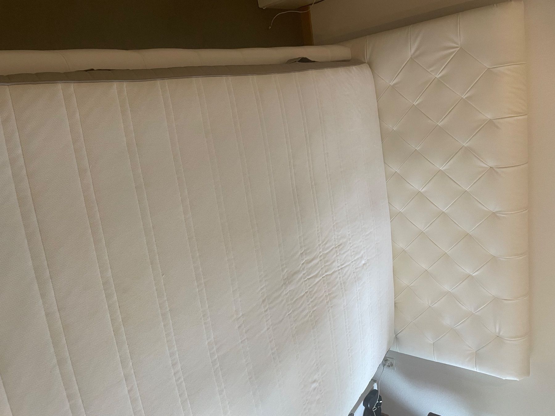 Letti: Bett 160x200 – Usato da Zürich venduto da Ivona3 5