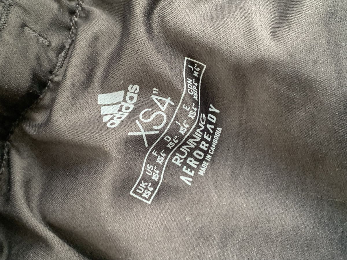 Adidas Pantaloni: Shorts Adidas noir taille XS – Nuovo (secondo la descrizione) da Lausanne venduto da Xiaoxi 6