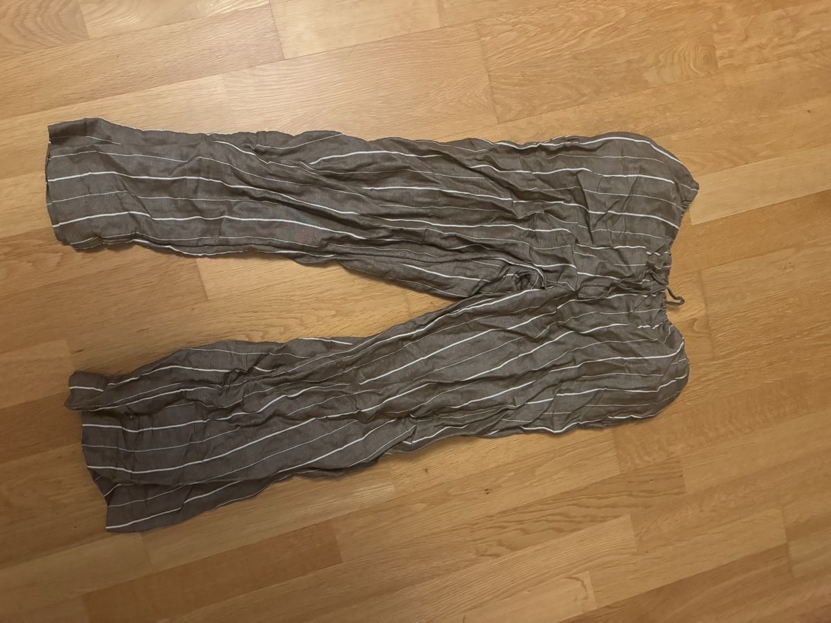 T-shirt: H und M Tops/Hose – Usato da Wolfwil venduto da sch_bf9s