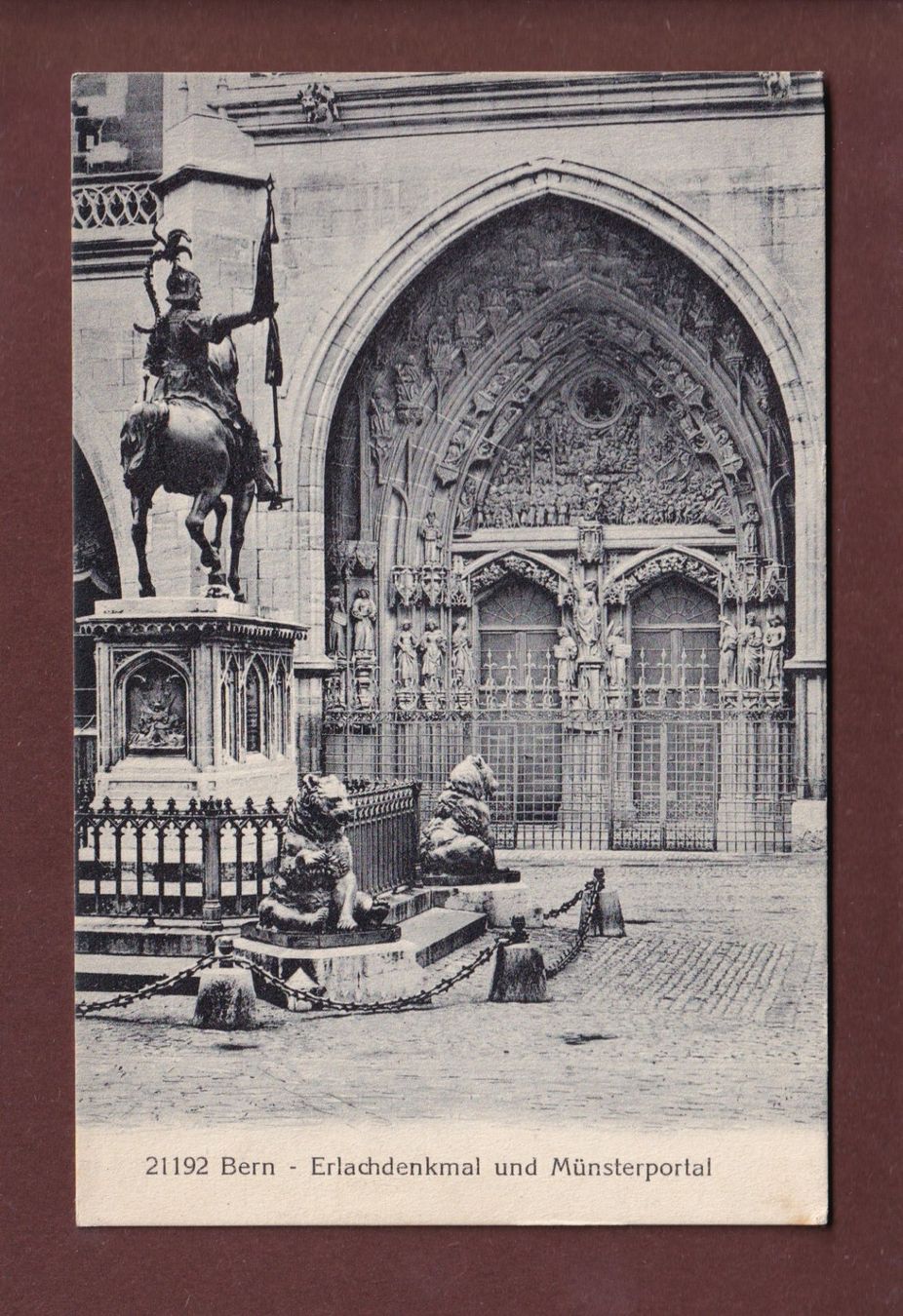 Cartoline postali: BERN - Erlachdenkmal - Münsterportal – Usato da Pully venduto da nicecards